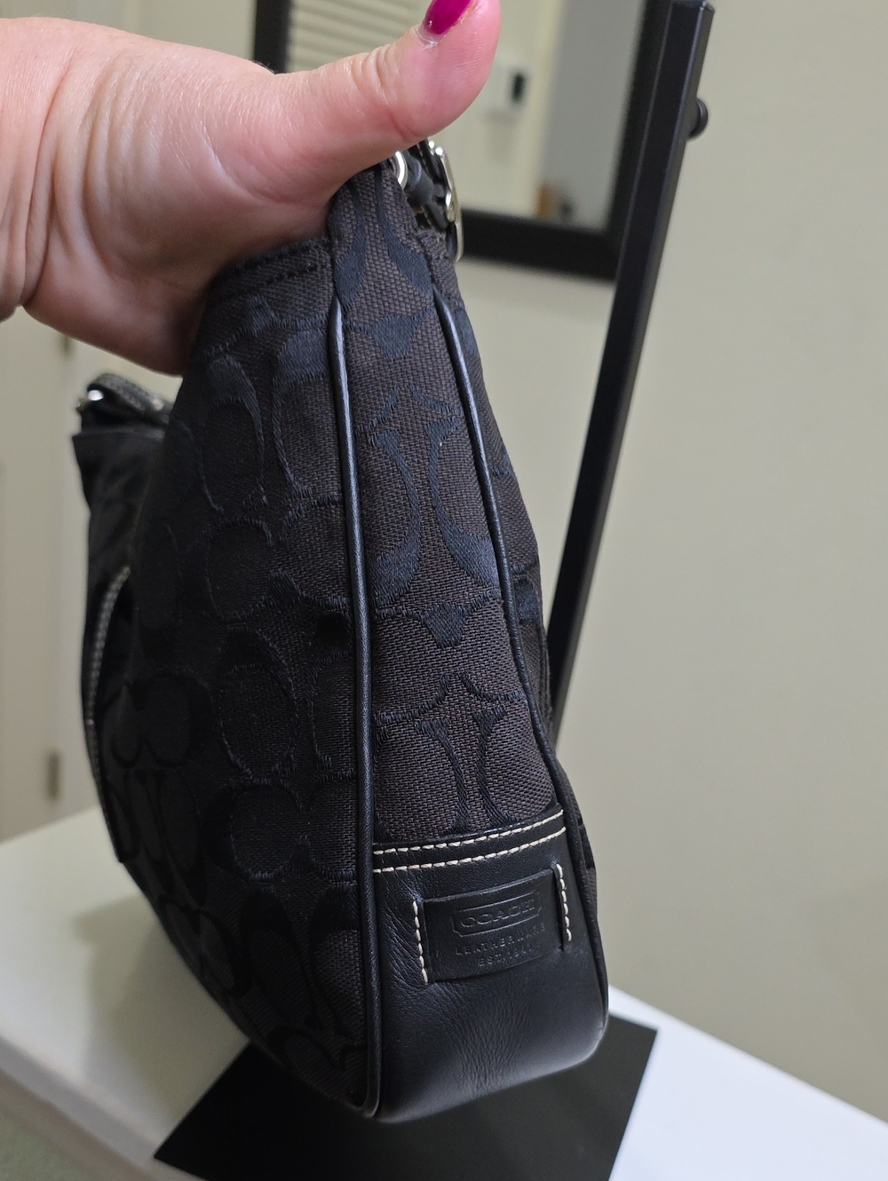 COACH 6091 Vintage Hamptons Clip Hobo Black Signature Fabric/Black Leather Trim - Picture 11 of 16